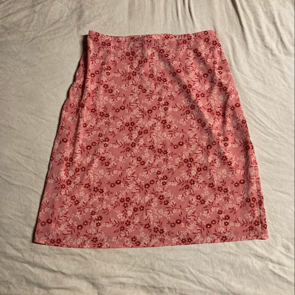 The Limited Stretch Skirt